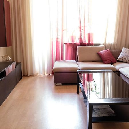 Apartment On Hanrapetutyan Street Erivan Exterior foto