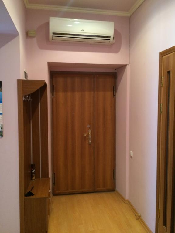 Apartment On Hanrapetutyan Street Erivan Exterior foto