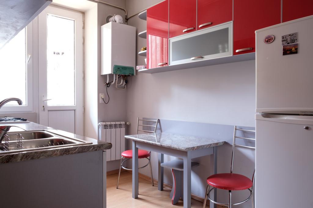 Apartment On Hanrapetutyan Street Erivan Exterior foto